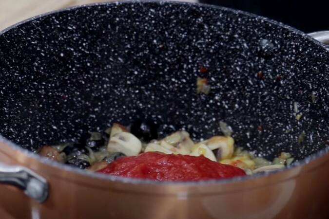 Adaugati rosia prajita si rozmarinul