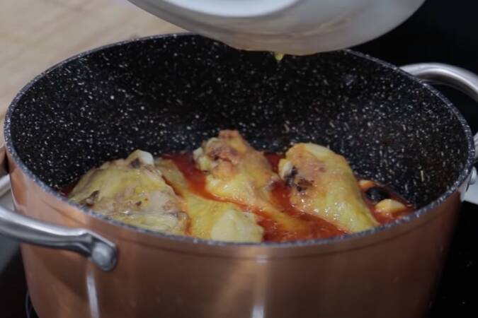 Pune puiul in tigaie